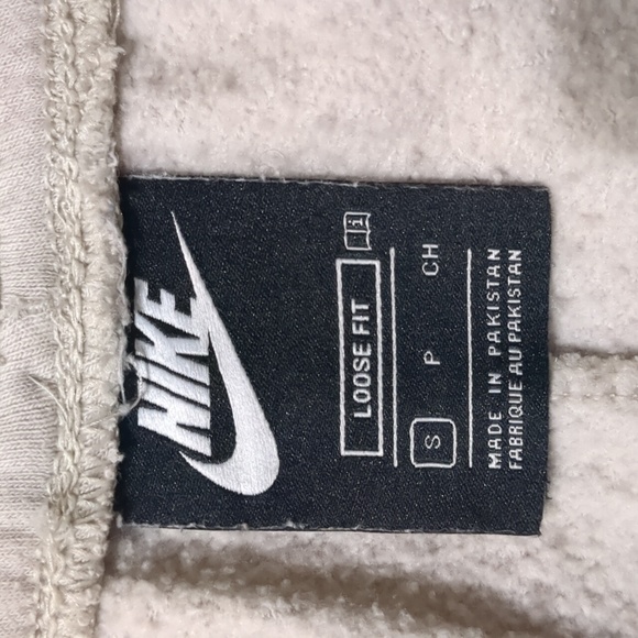 Nike loose fit beige Unisex cargo pants Size Small - Picture 9 of 10